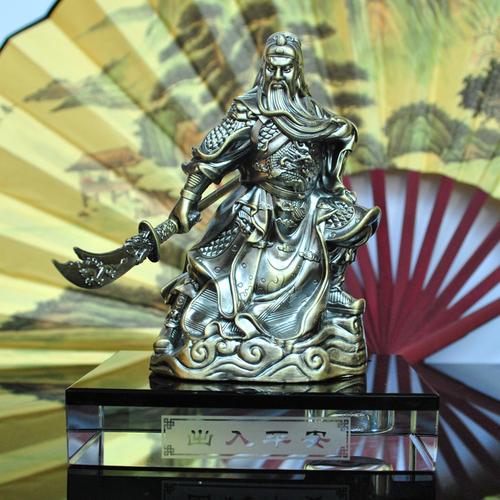 车内关羽 一炉清香，一路平安——汽车香水座里的忠义守护